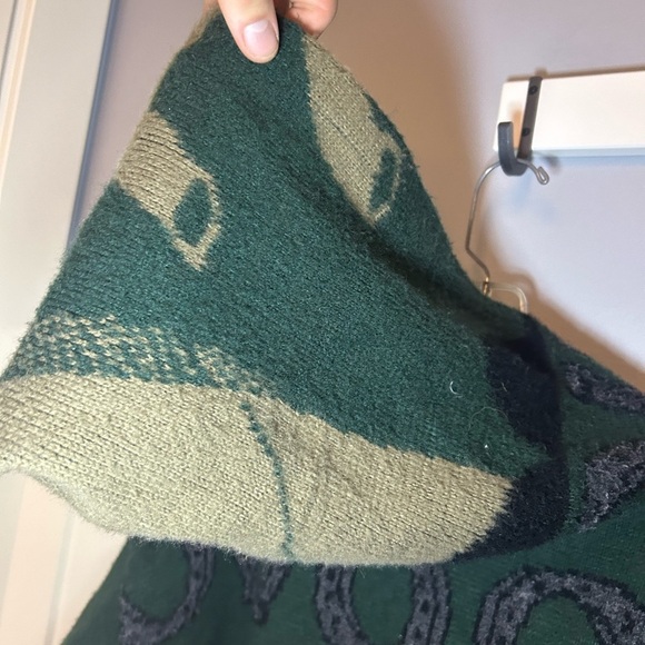 Vintage horses rider knit button up cloak - Picture 10 of 11